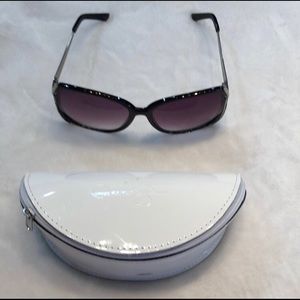 Black Jessica Simpson Sunglasses